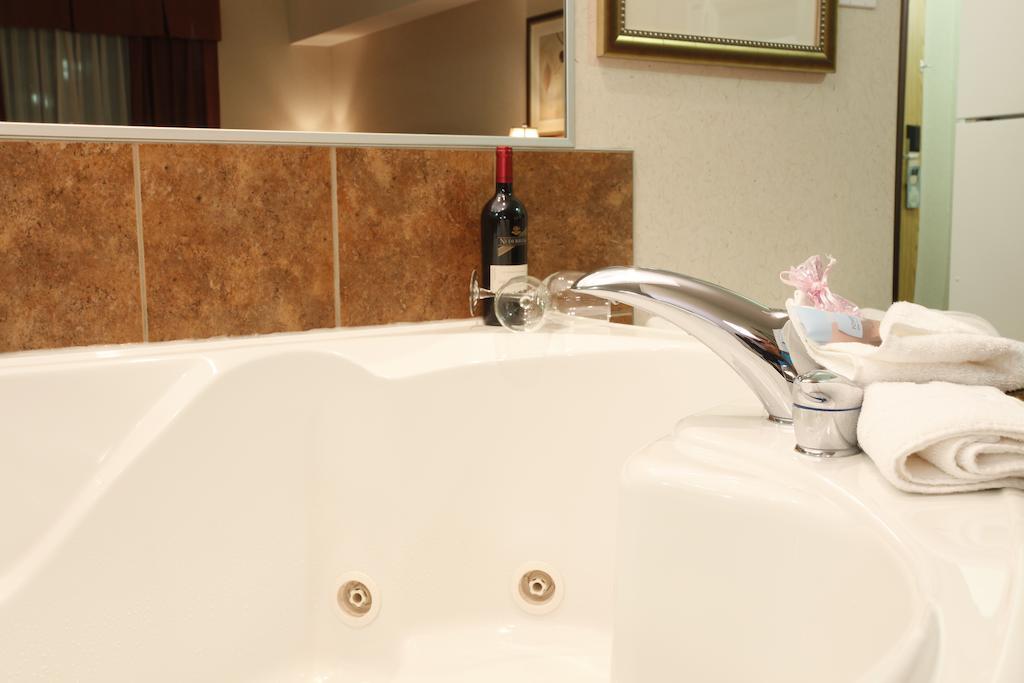 Coast Grimshaw Hotel & Suites Экстерьер фото